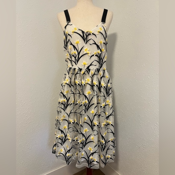 NWT Gracia Daffodil Floral Print Cocktail Dress- FLAWED - Picture 3 of 11